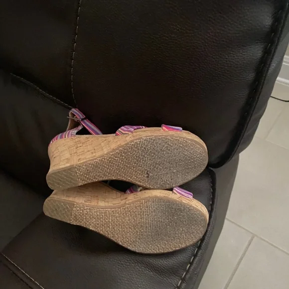 Toms Pin Striped Colorful Wedge Sz 7 - Picture 4 of 9